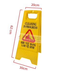 Biển báo khu vực đang làm vệ sinh