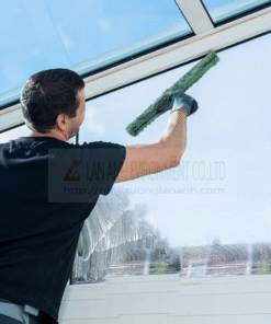 Cha-sach-vet-ban-tren-kinh